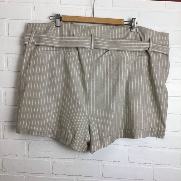 2/40$ Reitmans Beige Striped Linen Cotton Resort Bermuda Shorts NWT plus size 18 - Picture 3 of 11